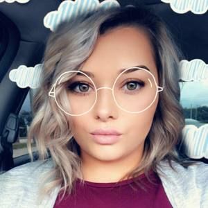 Meet your Posher, Brooke